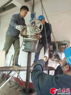汉中石门水库大坝枢纽开展机电设备维修养护工作